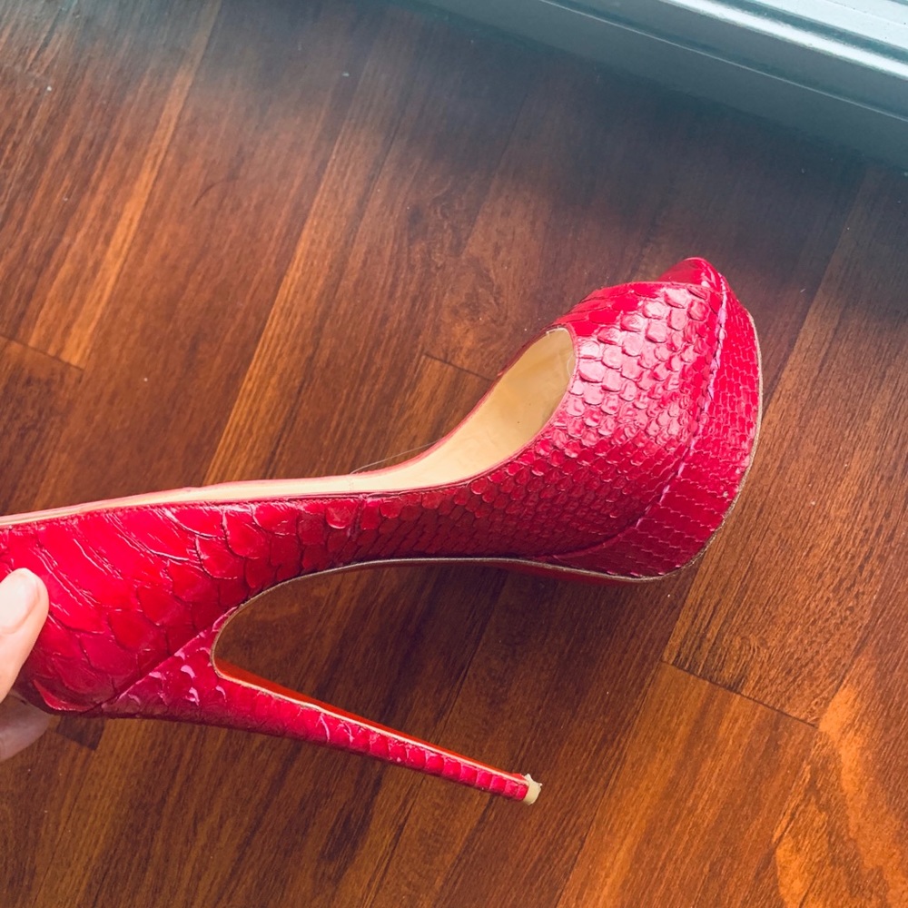 Louboutin Lady peep PYTHON pump sz 41